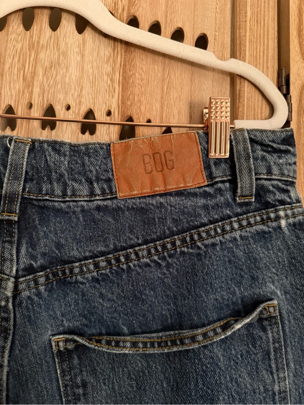 BDG Urban Outfitters Carter Jeans W29 Dark Wash Barrel Leg Raw Hem - Picture 9 of 9